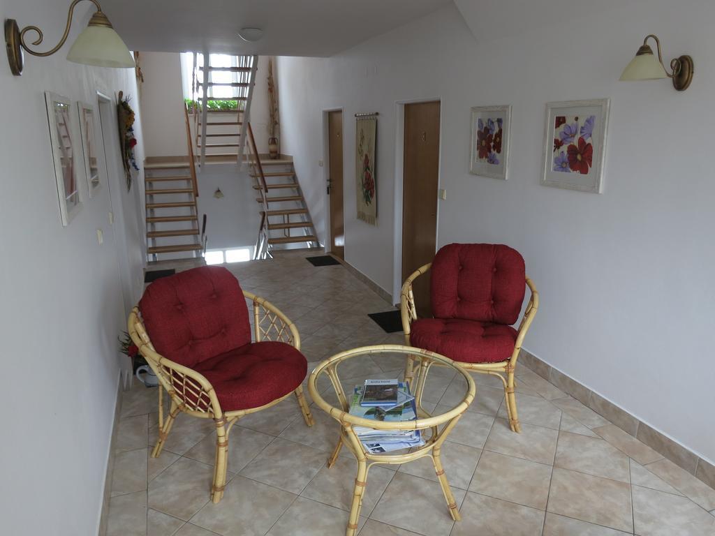 Selsky Dvur 1 Hotel Police nad Metuji Exterior photo
